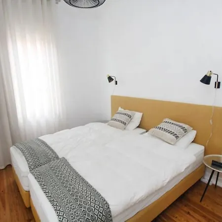 Casa A 50m Da Praia, Zona Da נאזרה