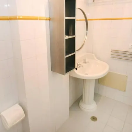 Appartement Casa A 50m Da Praia, Zona Da *
